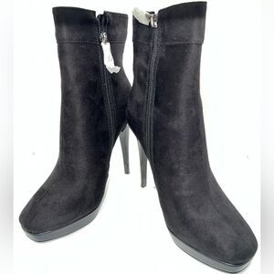 BETSY Black Suede Stiletto Heels Booties Size 8 New With Box